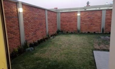 CASA EN RENTA, MOD. CASTILLA, FRACC. LOMAS VIRREYES, CALIMAYA, ESTADO DE MÉXICO, A 15 MIN. DE METEPEC