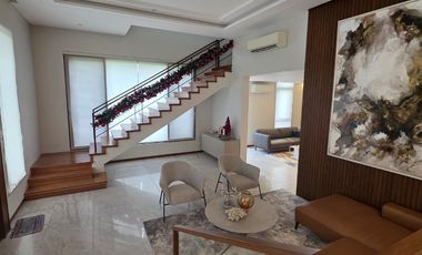 3 Bedroom Fully Furnished House For Rent in Bgc Mckinley West Village Taguig