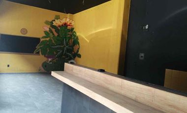 AMPLIO LOCAL EN PB CON VIGILANCIA BAÑO Y ESTACIONAMIENTO PLAZA COMERCIAL BIEN UBICADA