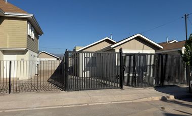 Linda y cómoda casa nueva en Villaseca, micro barrio residencial Viña Carmen, Buin