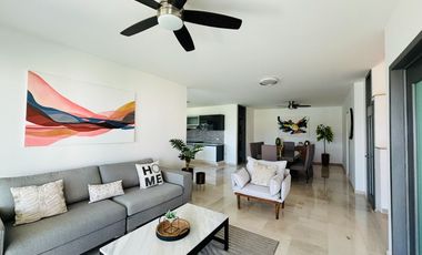 Casa nueva de 4 recámaras con alberca, jardín y bar