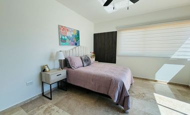 Casa nueva de 4 recámaras con alberca, jardín y bar