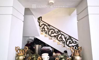 RUMAH MEWAH RASA VILLA DI SENTUL BOGOR,SEMI FURNISHED BISA KPR PLUS KOLAM RENANG DEKAT TOL & AEON SENTUL