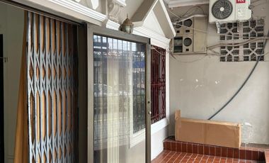 Casa Rentera en venta con 5 unidades de vivienda en el Sur de Guayaquil - Barrio de las Américas