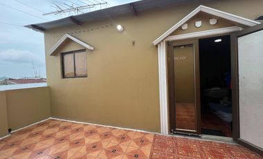 Casa Rentera en venta con 5 unidades de vivienda en el Sur de Guayaquil - Barrio de las Américas