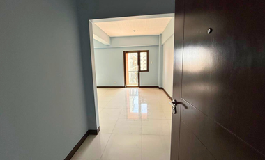 3 Bedroom Condo FOR SALE in Pinecrest Newport City across NAIA Terminal 3