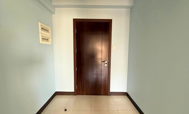 3 Bedroom Condo FOR SALE in Pinecrest Newport City across NAIA Terminal 3