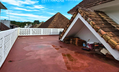 RUMAH RASA VILLA SIAP HUNI ADA KOLAM RENANG,BISA KPR SANGAT TERAWAT LINGKUNGAN ASRI,HIJAU, SEJUK DEKAT AEON SENTUL & TOL