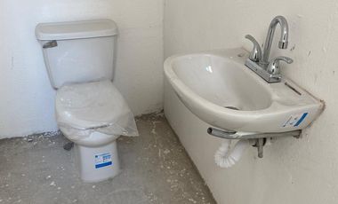 Local comercial lado sombra, sobre av secundaria, altura interior 7m, Boca del Rio Ver