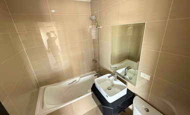 3 Bedroom Condo FOR SALE in One Central Salcedo Village Makati across  RCBC Plaza