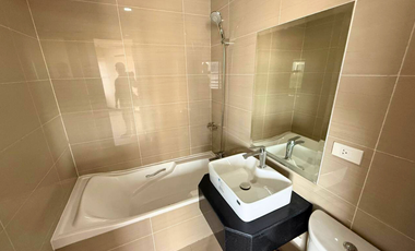 3 Bedroom Condo FOR SALE in One Central Salcedo Village Makati across  RCBC Plaza