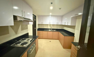 3 Bedroom Condo FOR SALE in One Central Salcedo Village Makati across RCBC Plaza