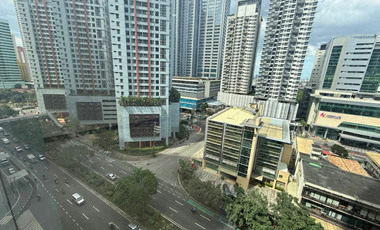 3 Bedroom Condo FOR SALE in One Central Salcedo Village Makati across RCBC Plaza