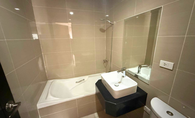 3 Bedroom Condo FOR SALE in One Central Salcedo Village Makati across RCBC Plaza
