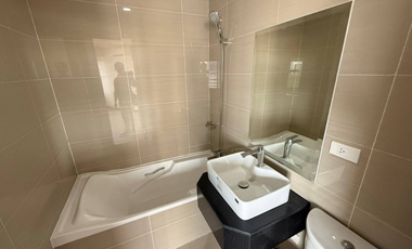 3 Bedroom Condo FOR SALE in One Central Salcedo Village Makati across RCBC Plaza