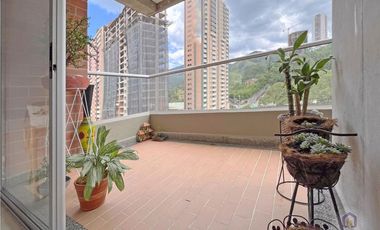 Apartamento de 3 alcobas más servicio en venta. Sabaneta, Vereda San José