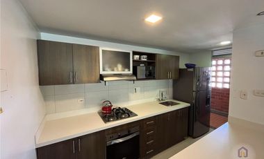 Apartamento de 3 alcobas más servicio en venta. Sabaneta, Vereda San José
