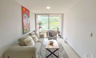 Apartamento de 3 alcobas más servicio en venta. Sabaneta, Vereda San José