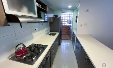 Apartamento de 3 alcobas más servicio en venta. Sabaneta, Vereda San José