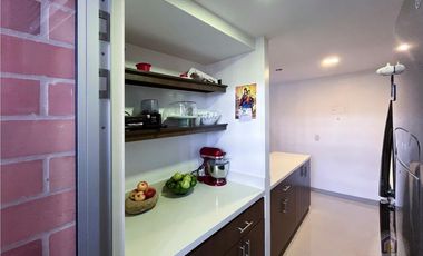 Apartamento de 3 alcobas más servicio en venta. Sabaneta, Vereda San José