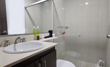 Apartamento de 3 alcobas más servicio en venta. Sabaneta, Vereda San José