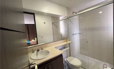 Apartamento de 3 alcobas más servicio en venta. Sabaneta, Vereda San José