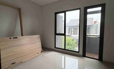 Disewakan Rumah Bagus Siap Huni Summarecon