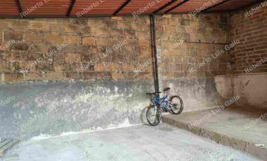 Vendo lote de terreno con permiso de bodega en santa cruz
