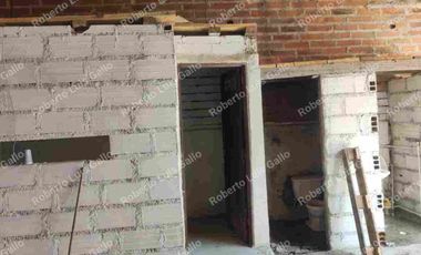 Vendo lote de terreno con permiso de bodega en santa cruz