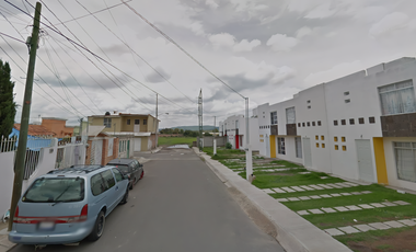 🏡 Casa en venta – Jardines de María Teresa