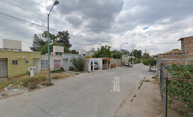 La experiencia de comprar por debajo del valor rea!! Venta de casa para entrega inmediata en El Rehilete, Fraccionamiento Rehilete, Gto.