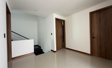 HERMOSO RESIDENCIAL EN VENTA FRACCIONAMIENTO PRIVADO PARQUE INGLES APIZACO