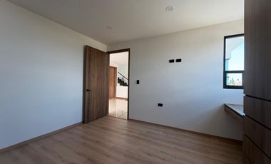 HERMOSO RESIDENCIAL EN VENTA FRACCIONAMIENTO PRIVADO PARQUE INGLES APIZACO