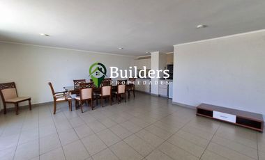 En venta amplio departamento con terraza privada en Lomas de Montemar, Concón