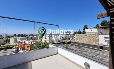 En venta amplio departamento con terraza privada en Lomas de Montemar, Concón