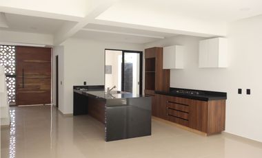 Casa en renta sin amueblar en residencial el encuentro, Playa del Carmen Q. Roo. roo