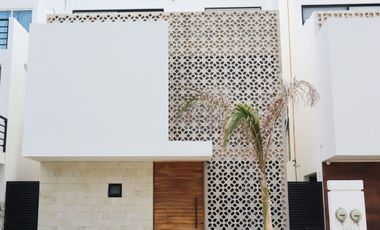 Casa en renta sin amueblar en residencial el encuentro, Playa del Carmen Q. Roo. roo