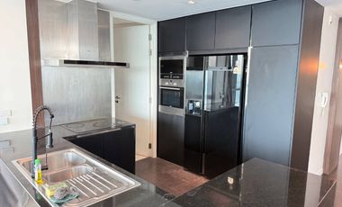 The Pano Rama 3: River and bridge view, romantic and beautiful, large corner room, fully furnished.