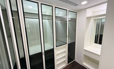 The Pano Rama 3: River and bridge view, romantic and beautiful, large corner room, fully furnished.