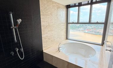 The Pano Rama 3: River and bridge view, romantic and beautiful, large corner room, fully furnished.