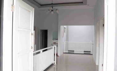 Di jual rumah 2 lantai 4+1 kamar tidur dikalianyar lawang malang jawa timur
