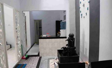 Di jual rumah 2 lantai 4+1 kamar tidur dikalianyar lawang malang jawa timur