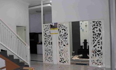 Di jual rumah 2 lantai 4+1 kamar tidur dikalianyar lawang malang jawa timur