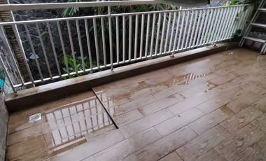 Rumah Tinggal Full Furnish Tinggal Bawa Koper di Perumahan Green Court Lake Jakarta Barat