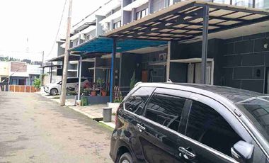 Di Jual rumah 2 lantai  3 kamar tidur  dibuaran  Tangerang selatan