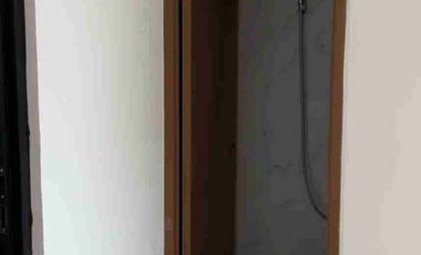 Di Jual rumah 2 lantai  3 kamar tidur  dibuaran  Tangerang selatan