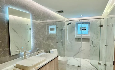 🏡 FOR SALE | Modern 4-Bedroom House in Urdaneta Village, Makati 🏙️