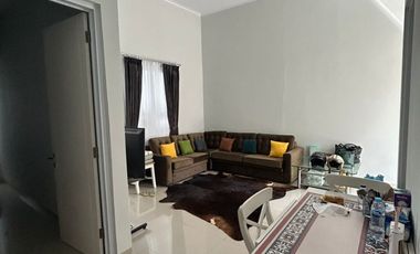 RUMAH KEREN 2 LANTAI MINIMALIS MODERN SEMI FURNISHED SIAP HUNI DI CHERRYFIELD BANDUNG