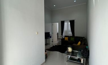 RUMAH KEREN 2 LANTAI MINIMALIS MODERN SEMI FURNISHED SIAP HUNI DI CHERRYFIELD BANDUNG