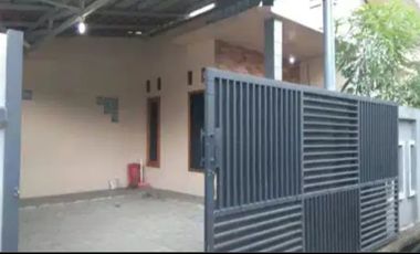 Disewakan Rumah di  Bekasi Utara, dekat Summarecon Mall Bekasi